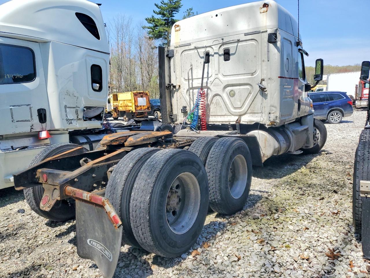 FREIGHTLINER CASCADIA 2012 — 5