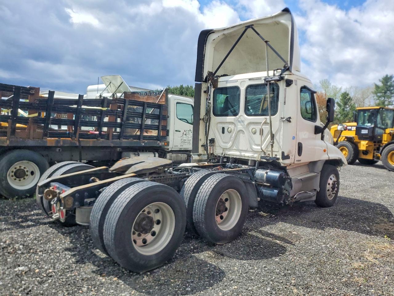 2018 FREIGHTLINER CASCADIA 125