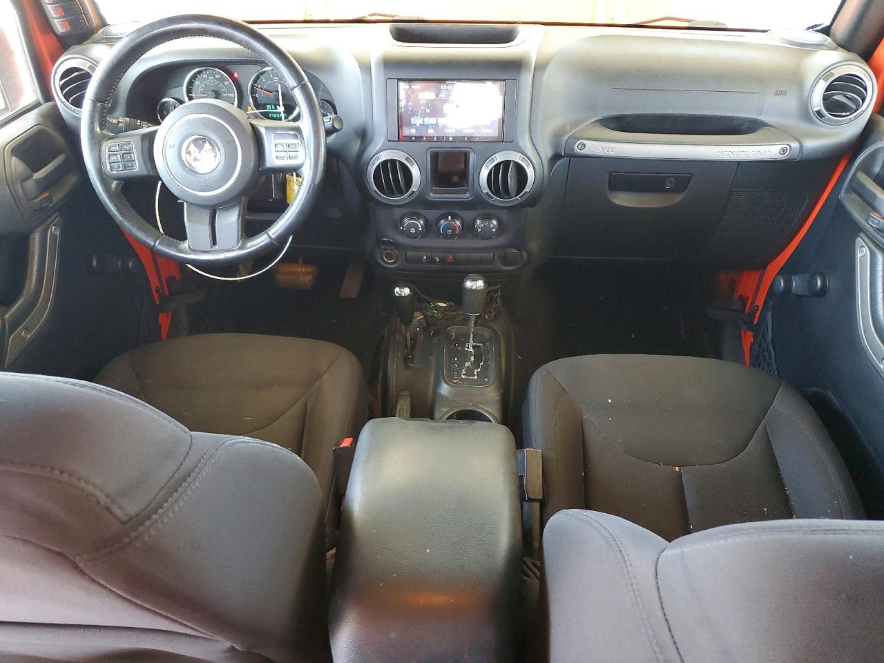 JEEP WRANGLER UNLIMITED 2015 — 9