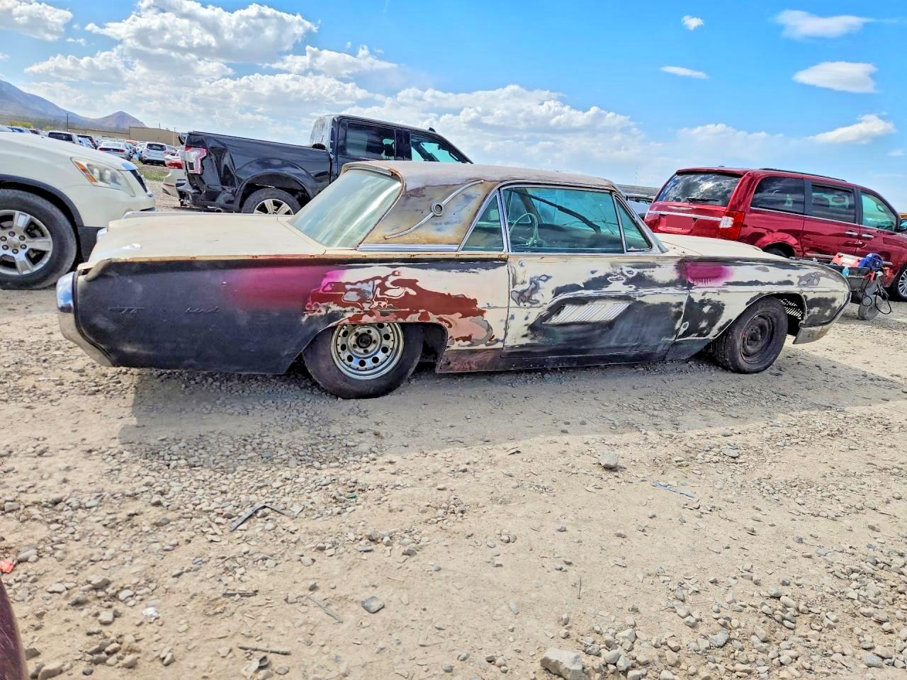 FORD THUNDERBIRD 1962 — 4