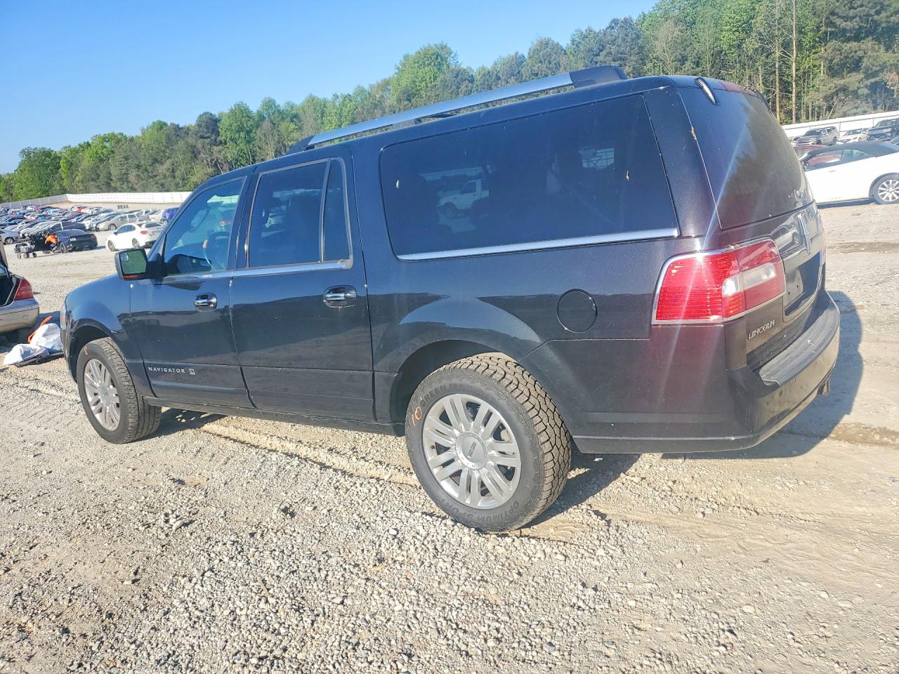 LINCOLN NAVIGATOR 2014 — 3