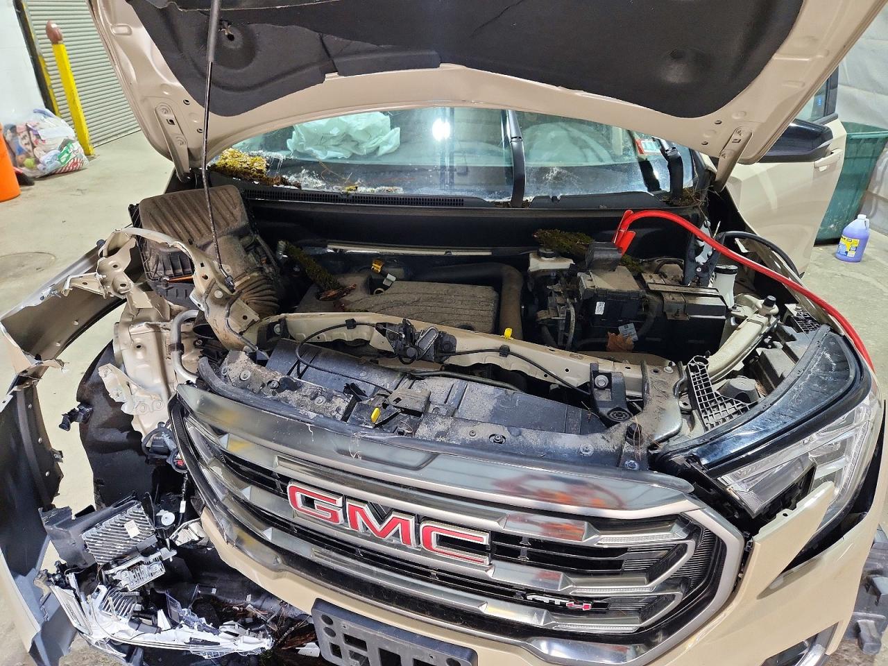 GMC TERRAIN 2023 — 13