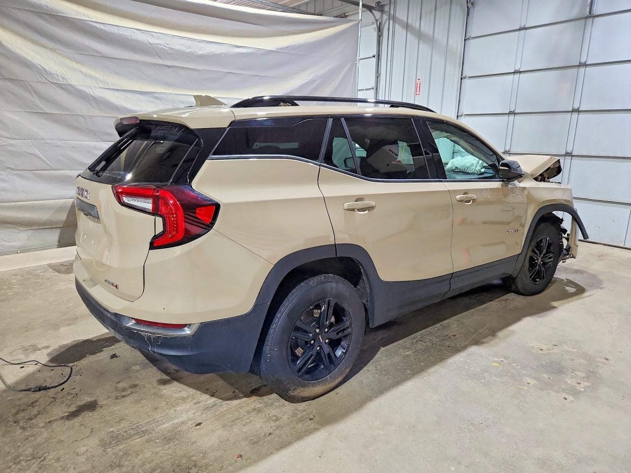 GMC TERRAIN 2023 — 4