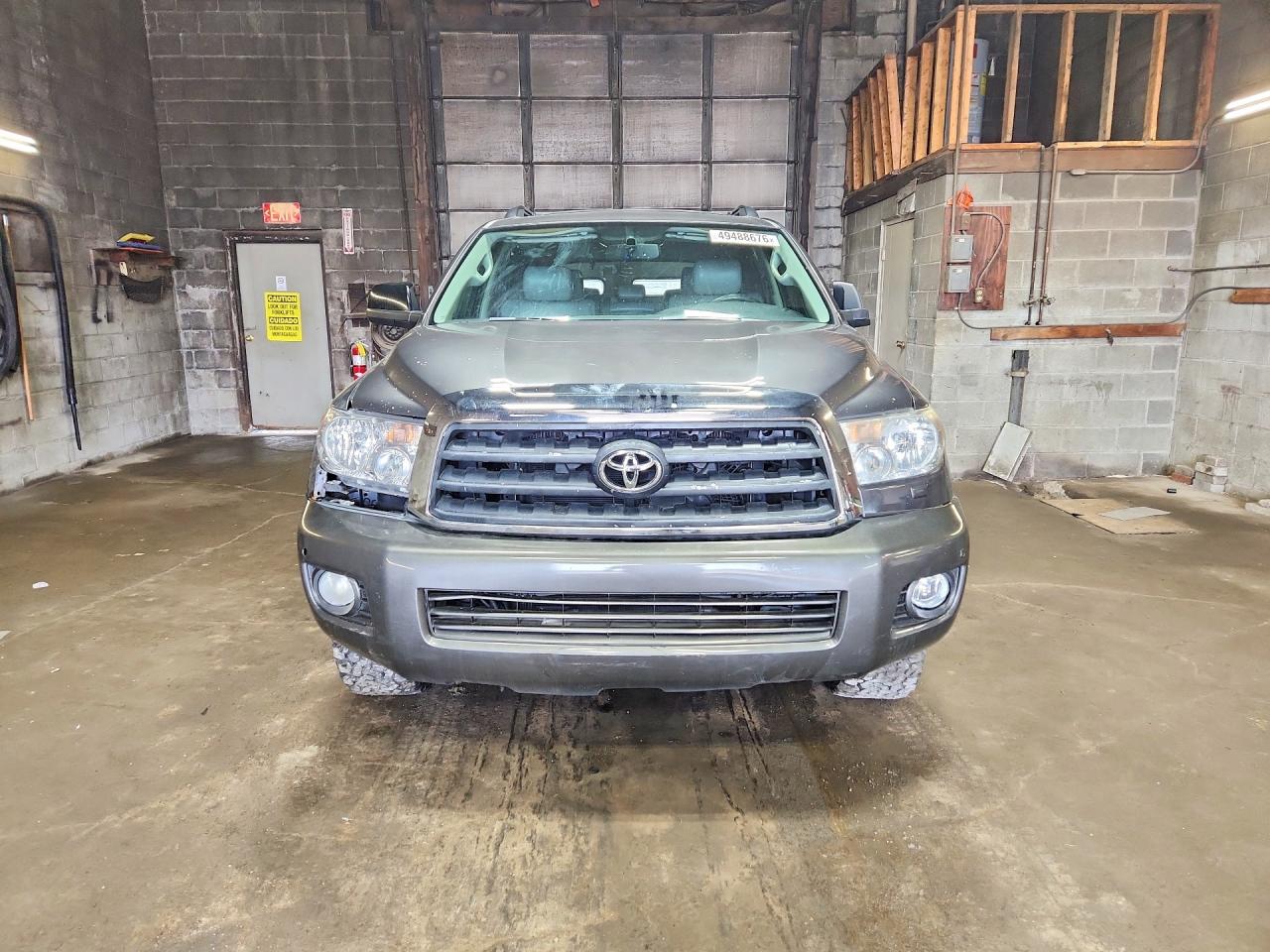 TOYOTA SEQUOIA 2012 — 6