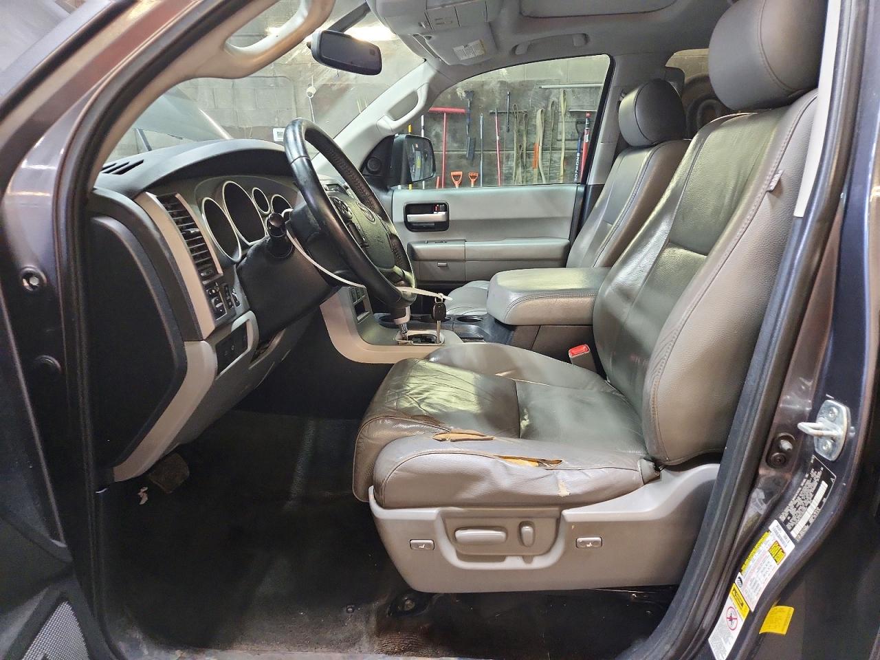 TOYOTA SEQUOIA 2012 — 8