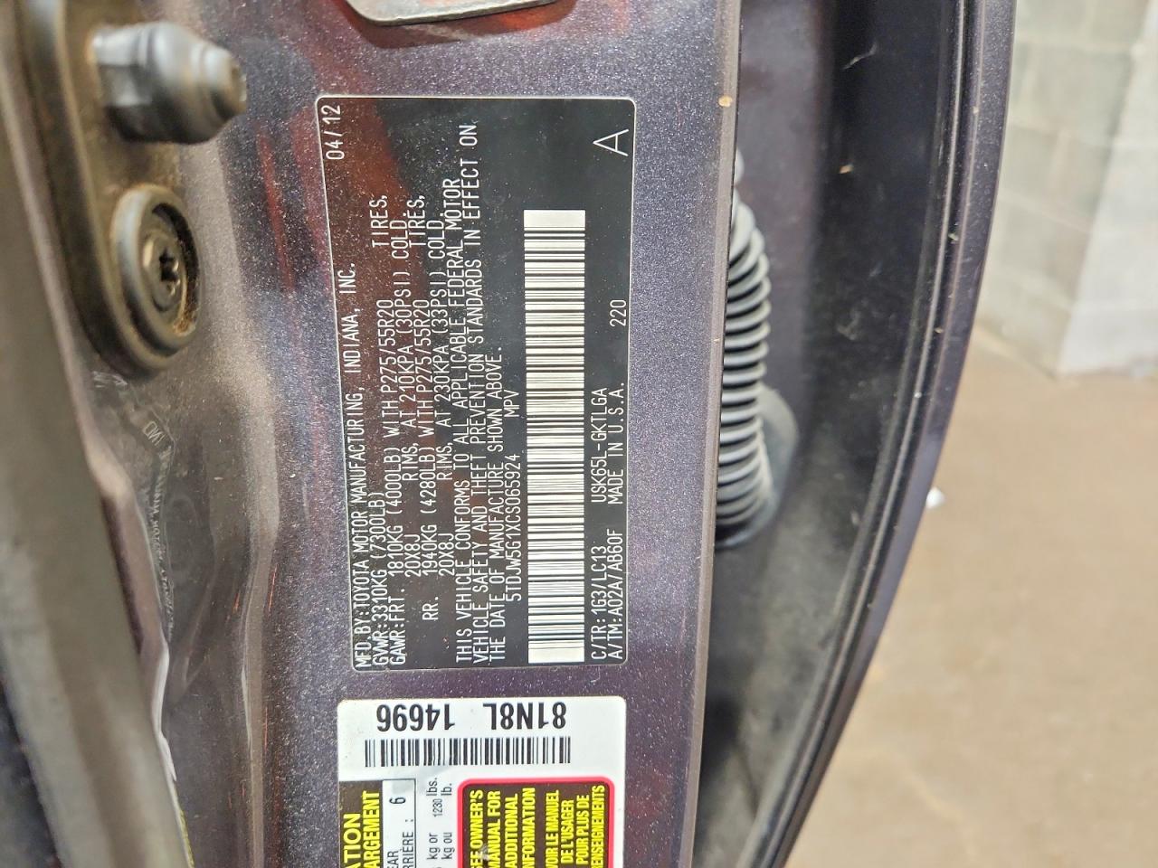 TOYOTA SEQUOIA 2012 — 14