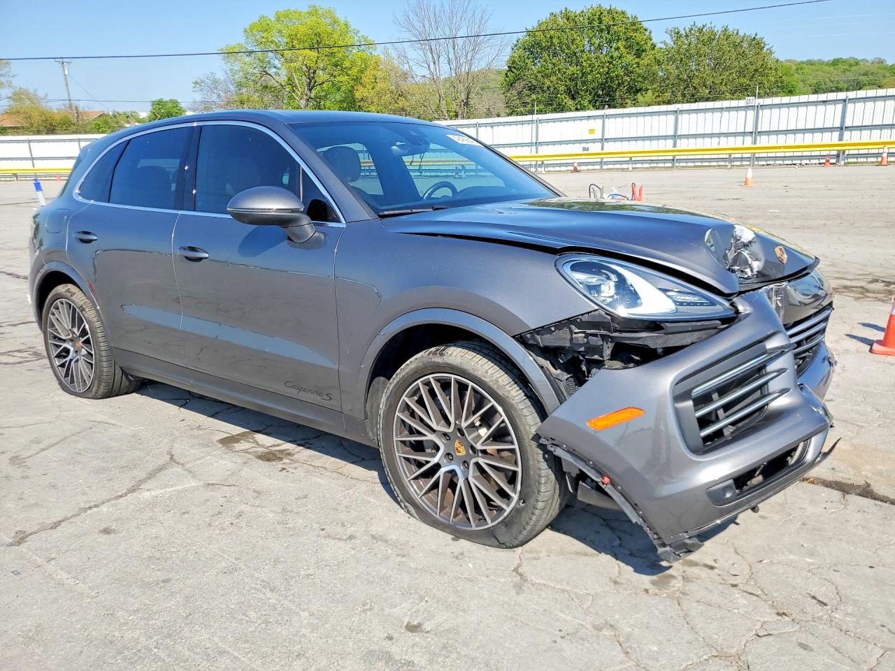 2019 PORSCHE CAYENNE S
