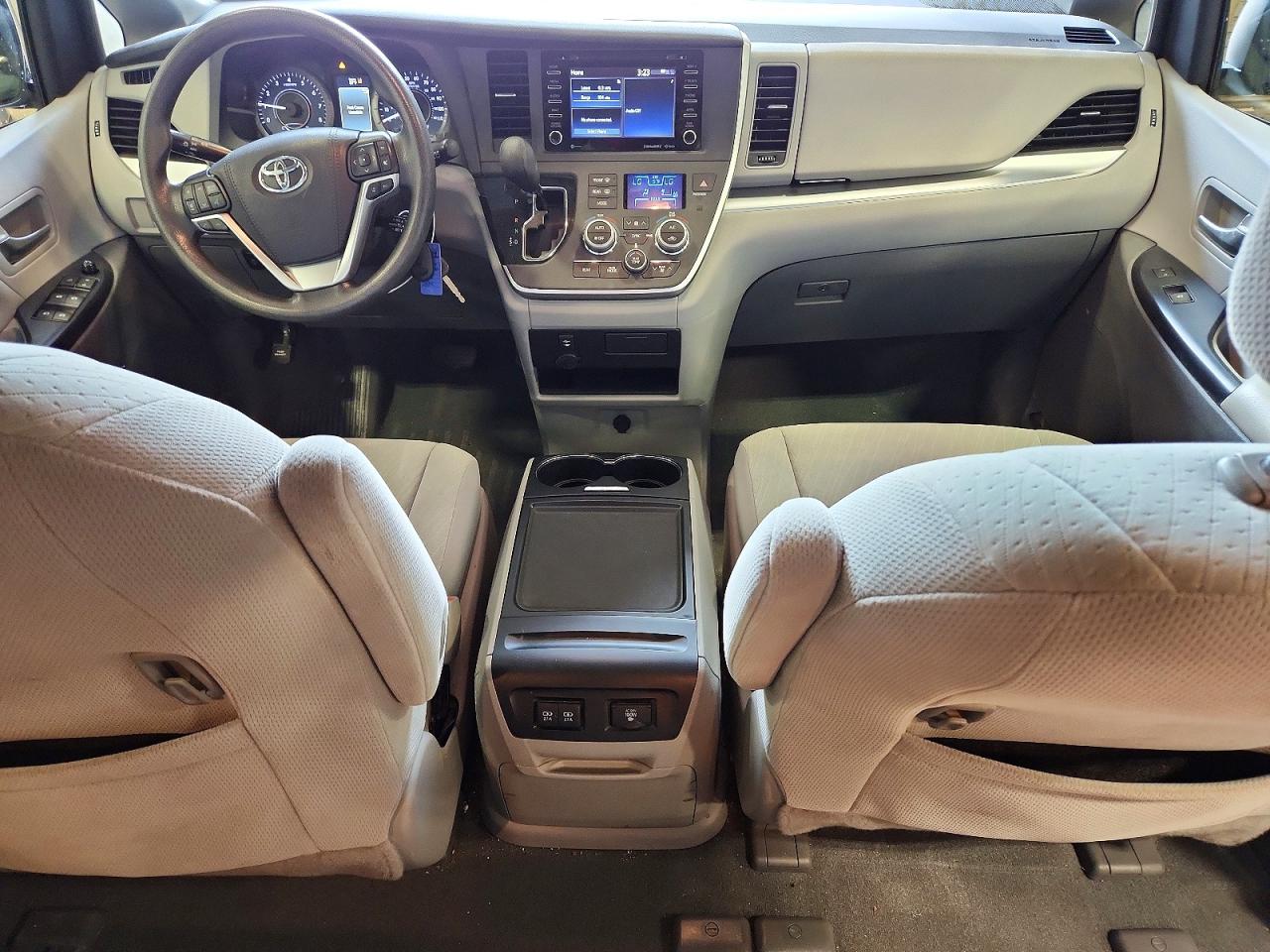 TOYOTA SIENNA 2020 — 9