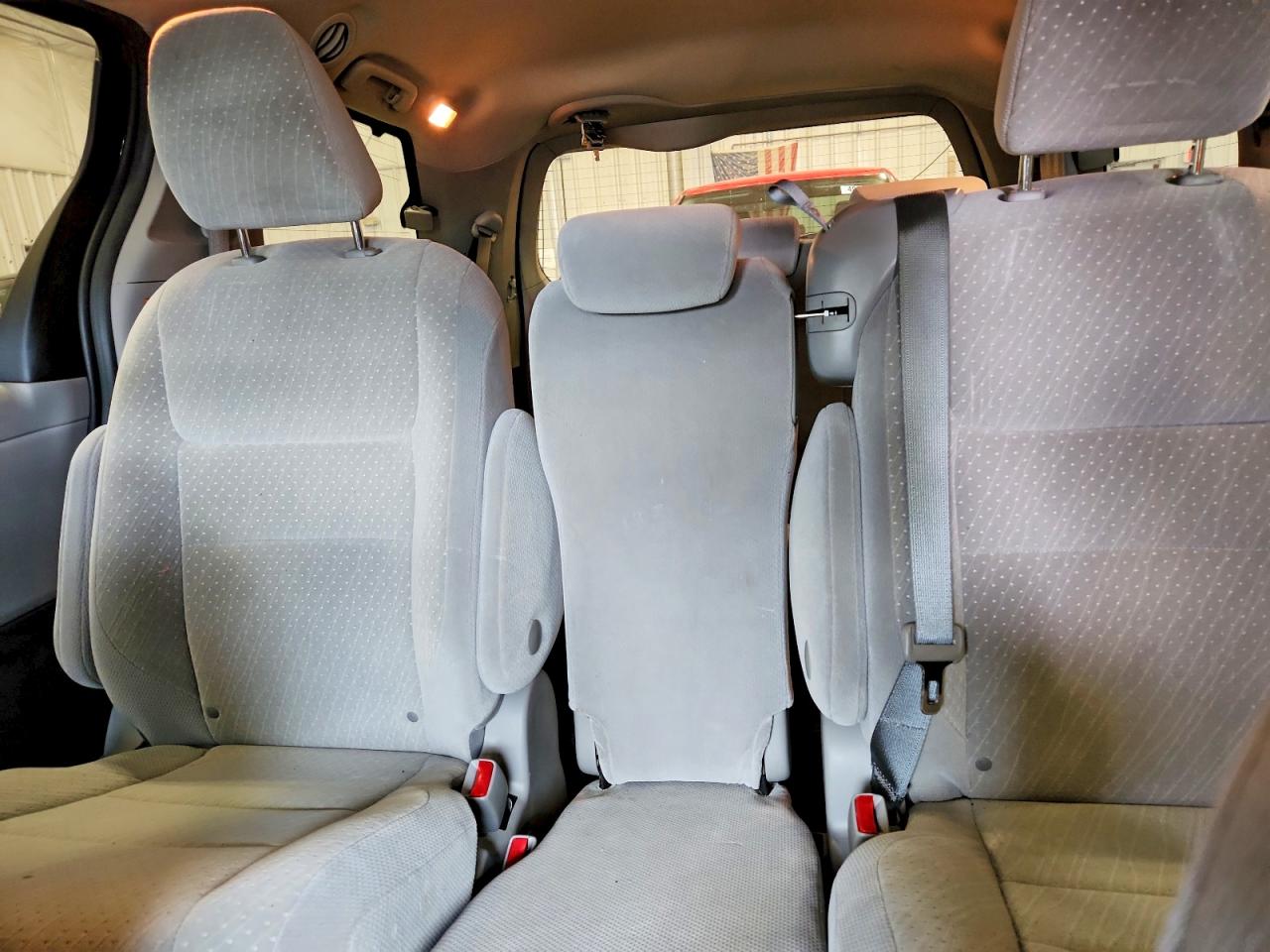 TOYOTA SIENNA 2020 — 11