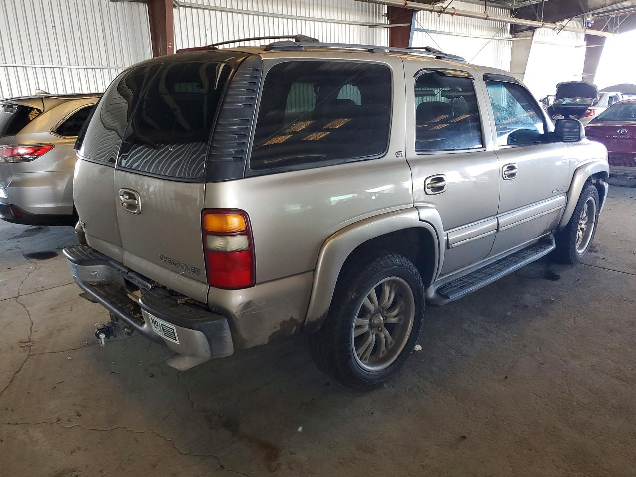 CHEVROLET TAHOE 2000 — 4