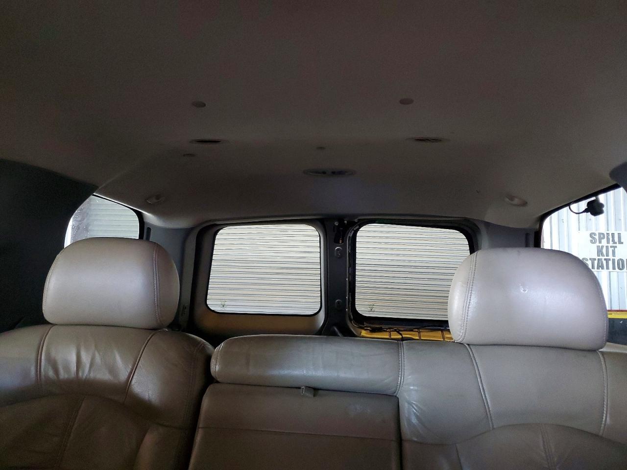 CHEVROLET TAHOE 2000 — 11