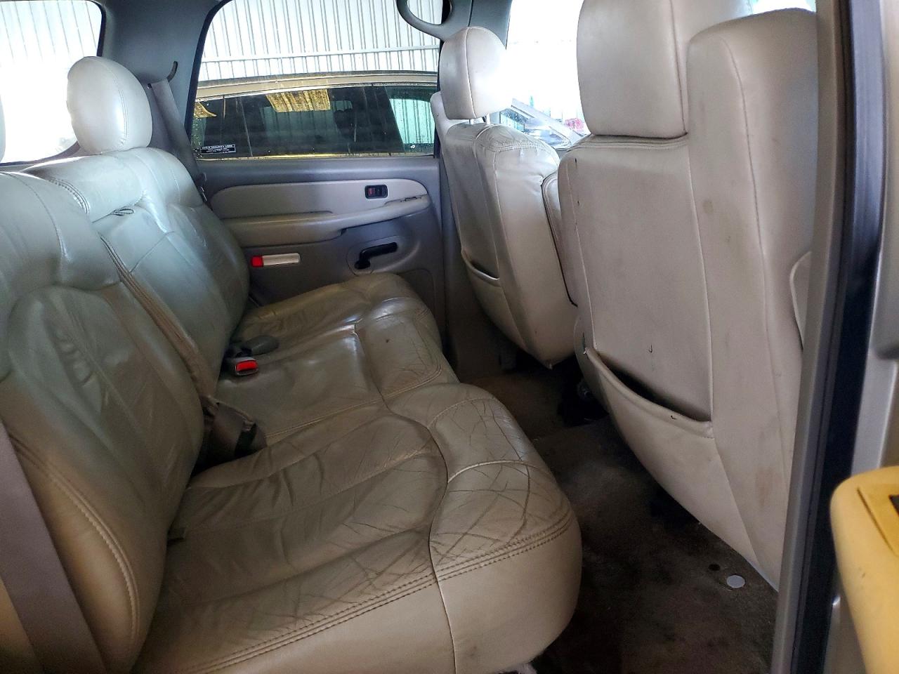 CHEVROLET TAHOE 2000 — 12