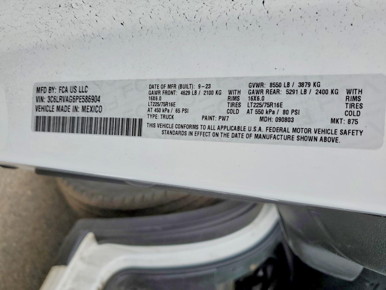 RAM PROMASTER 1500 2023 — 13
