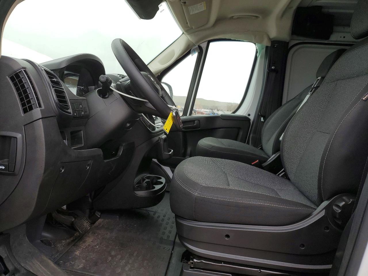 RAM PROMASTER 1500 2023 — 8
