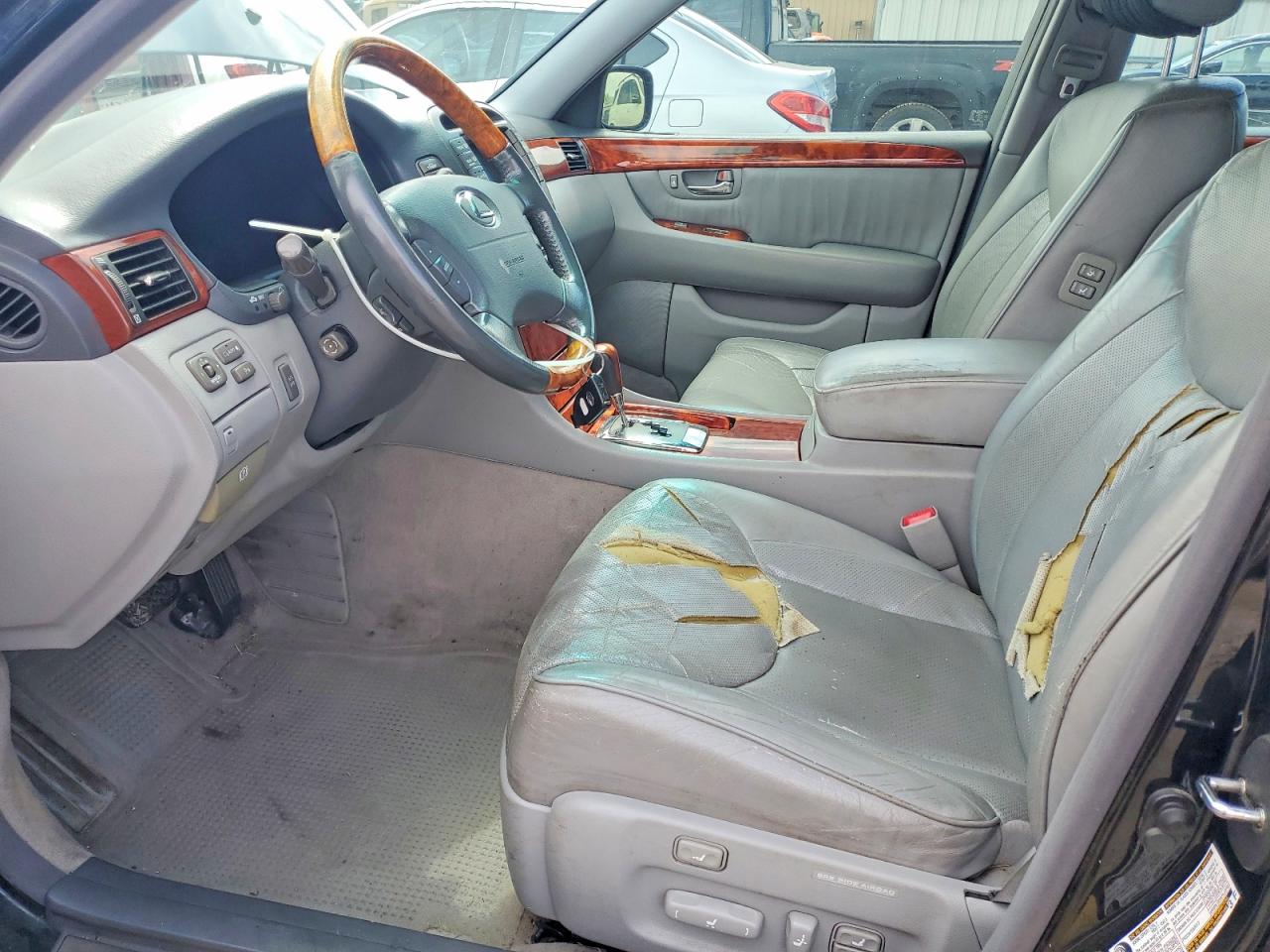 LEXUS LS 2004 — 8