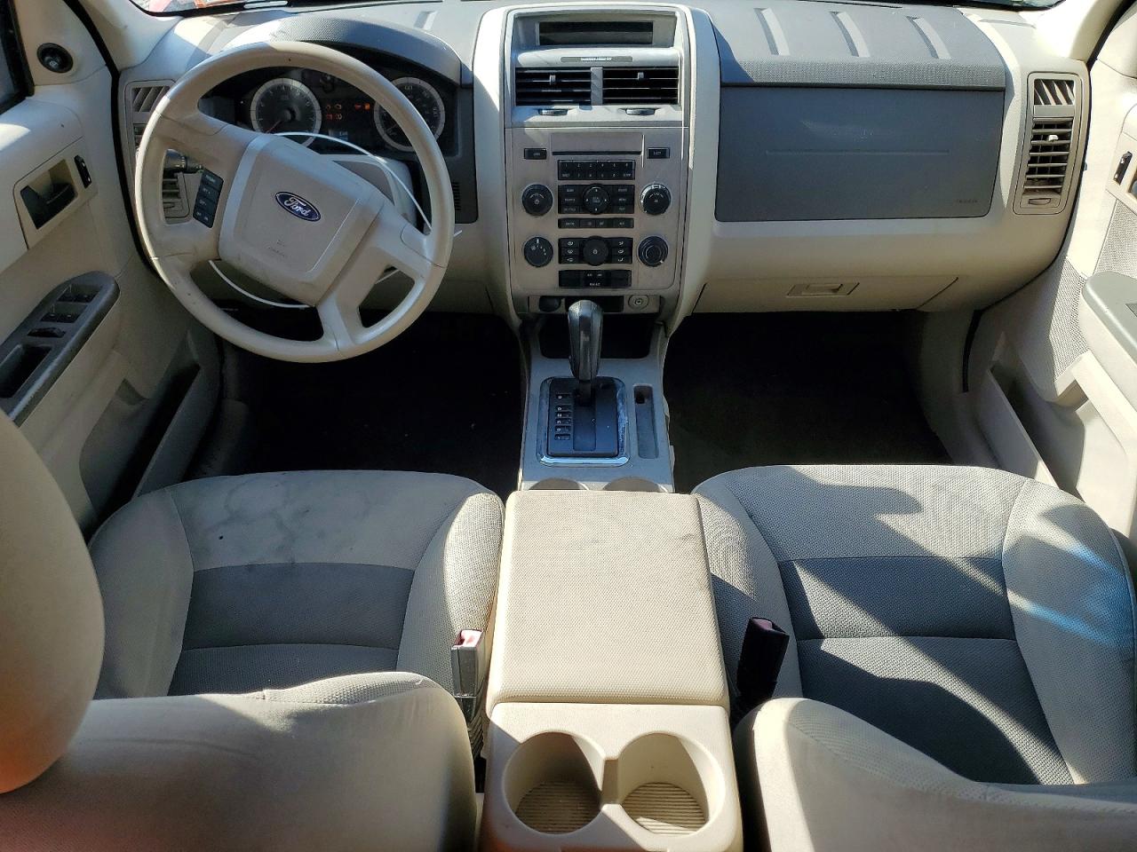 FORD ESCAPE 2008 — 9