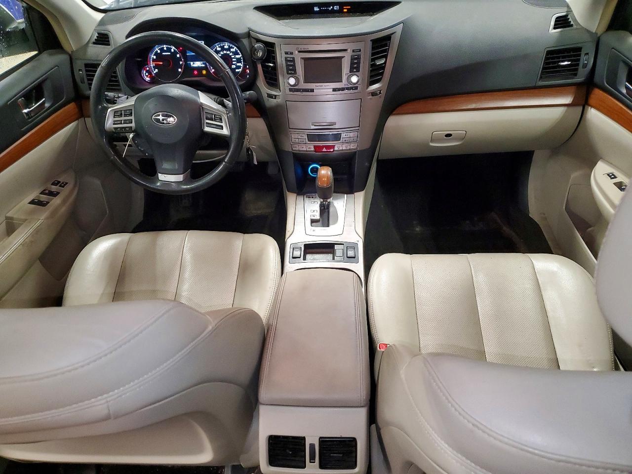 SUBARU OUTBACK 2013 — 9