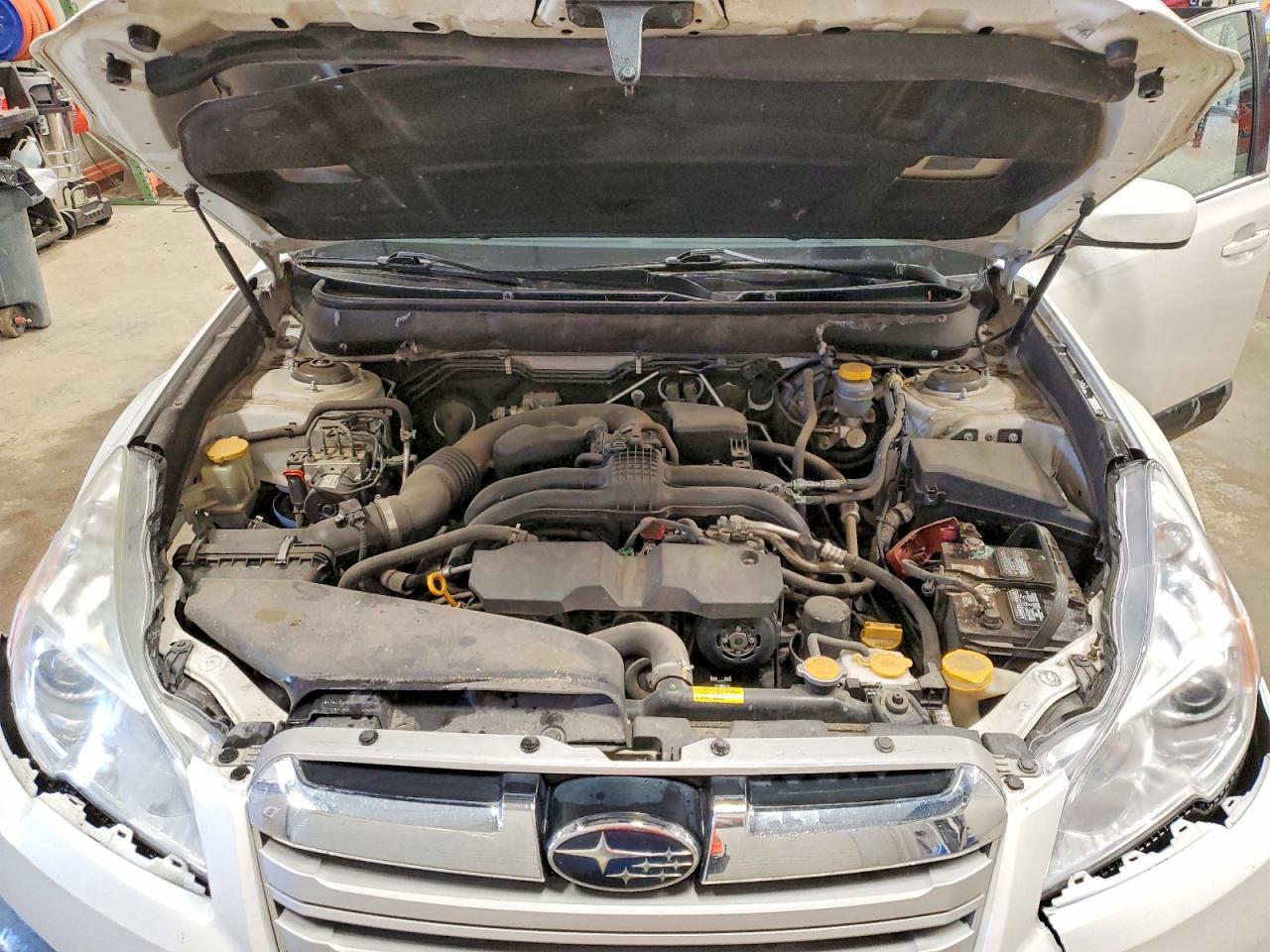 SUBARU OUTBACK 2013 — 13