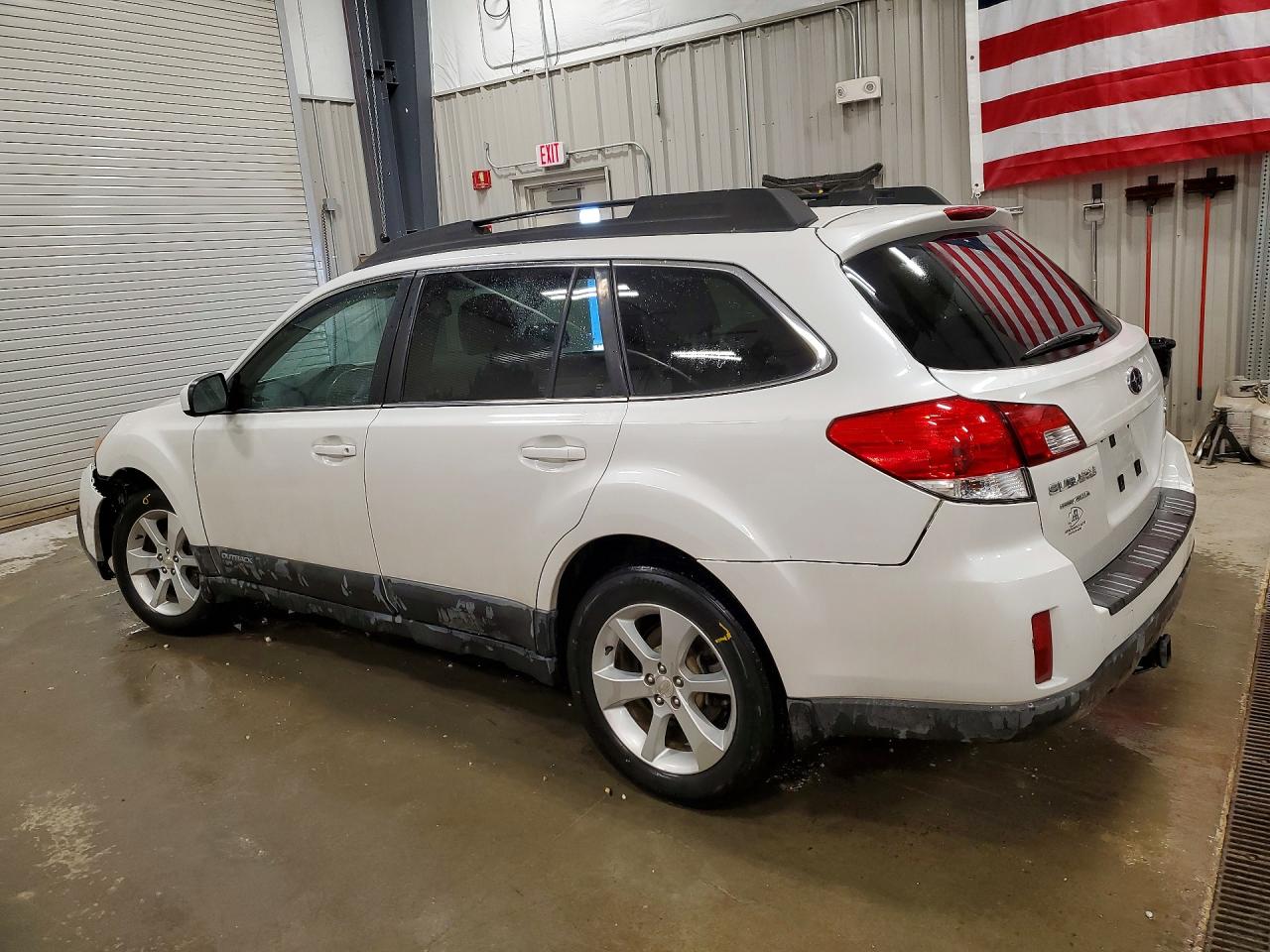 SUBARU OUTBACK 2013 — 3