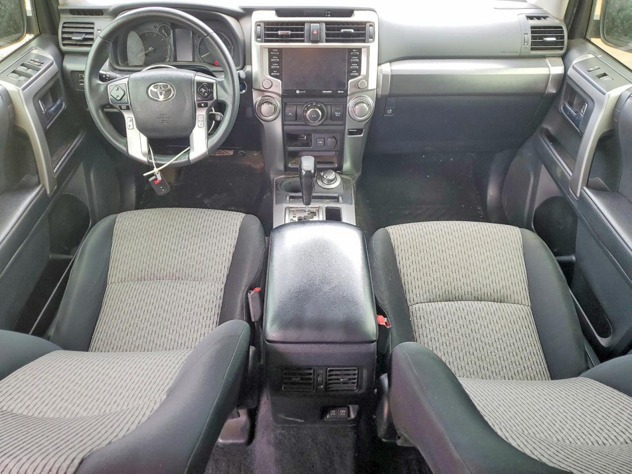 TOYOTA 4RUNNER 2021 — 9