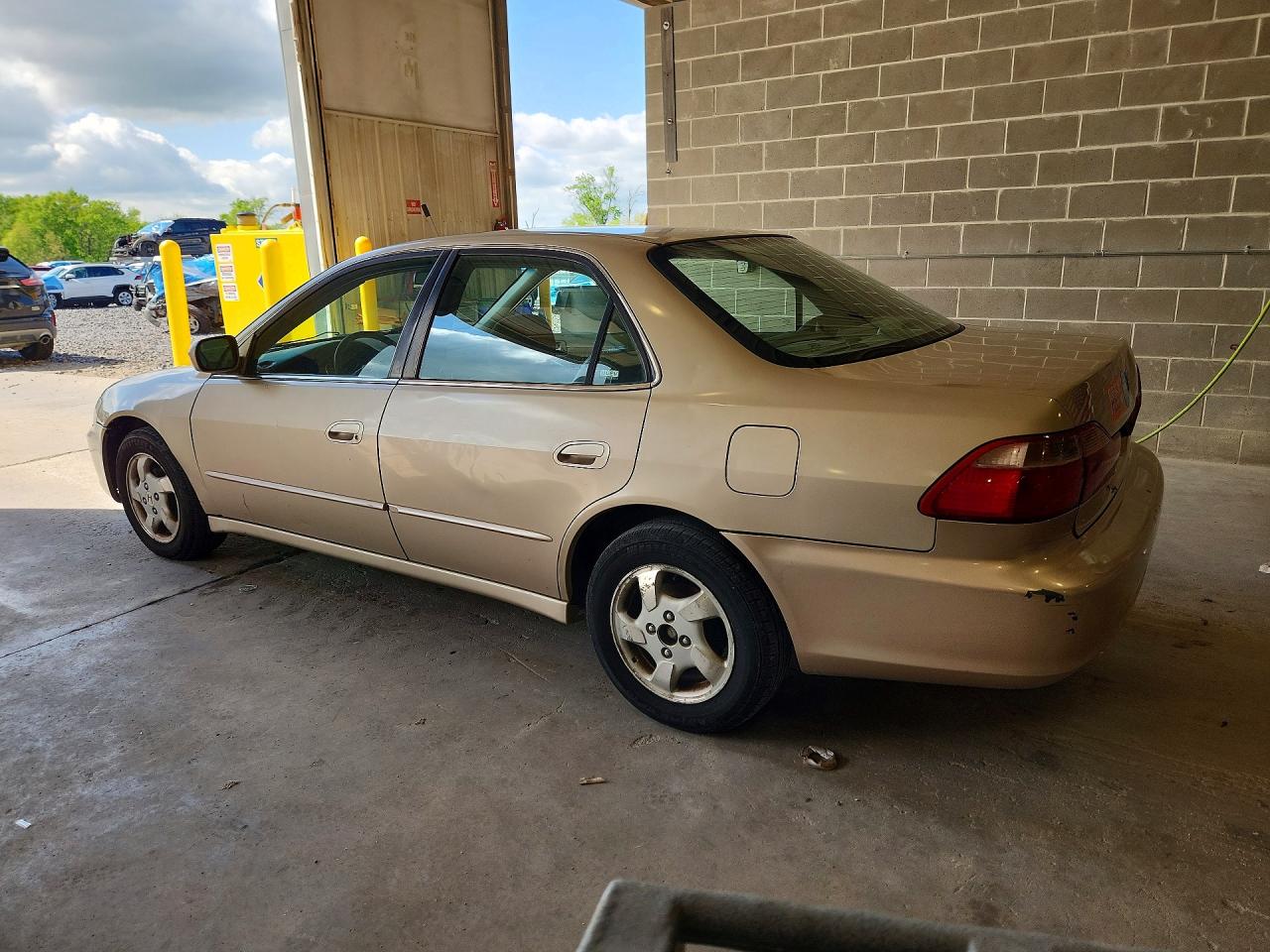 HONDA ACCORD 2000 — 3