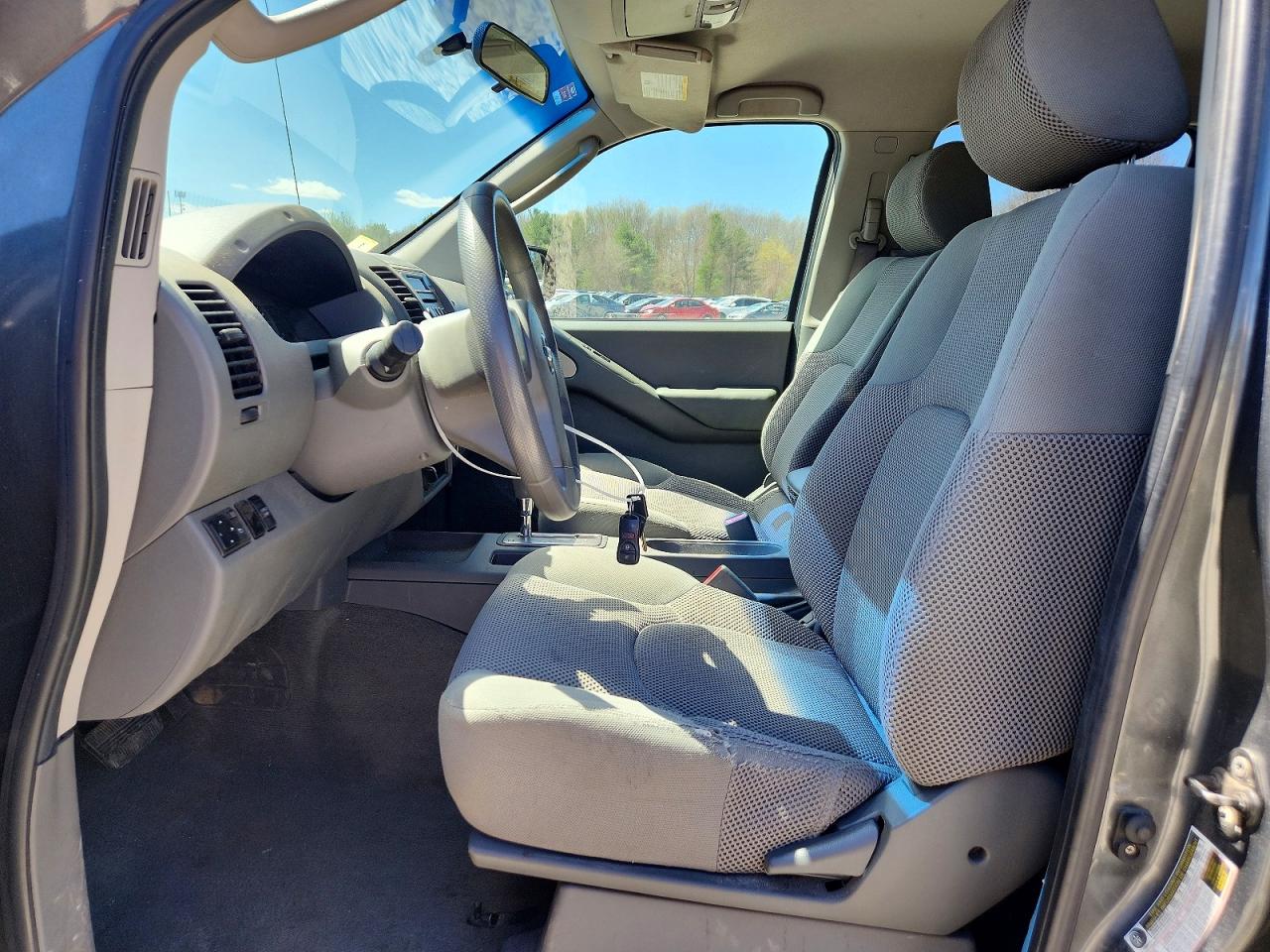 NISSAN FRONTIER 2006 — 8