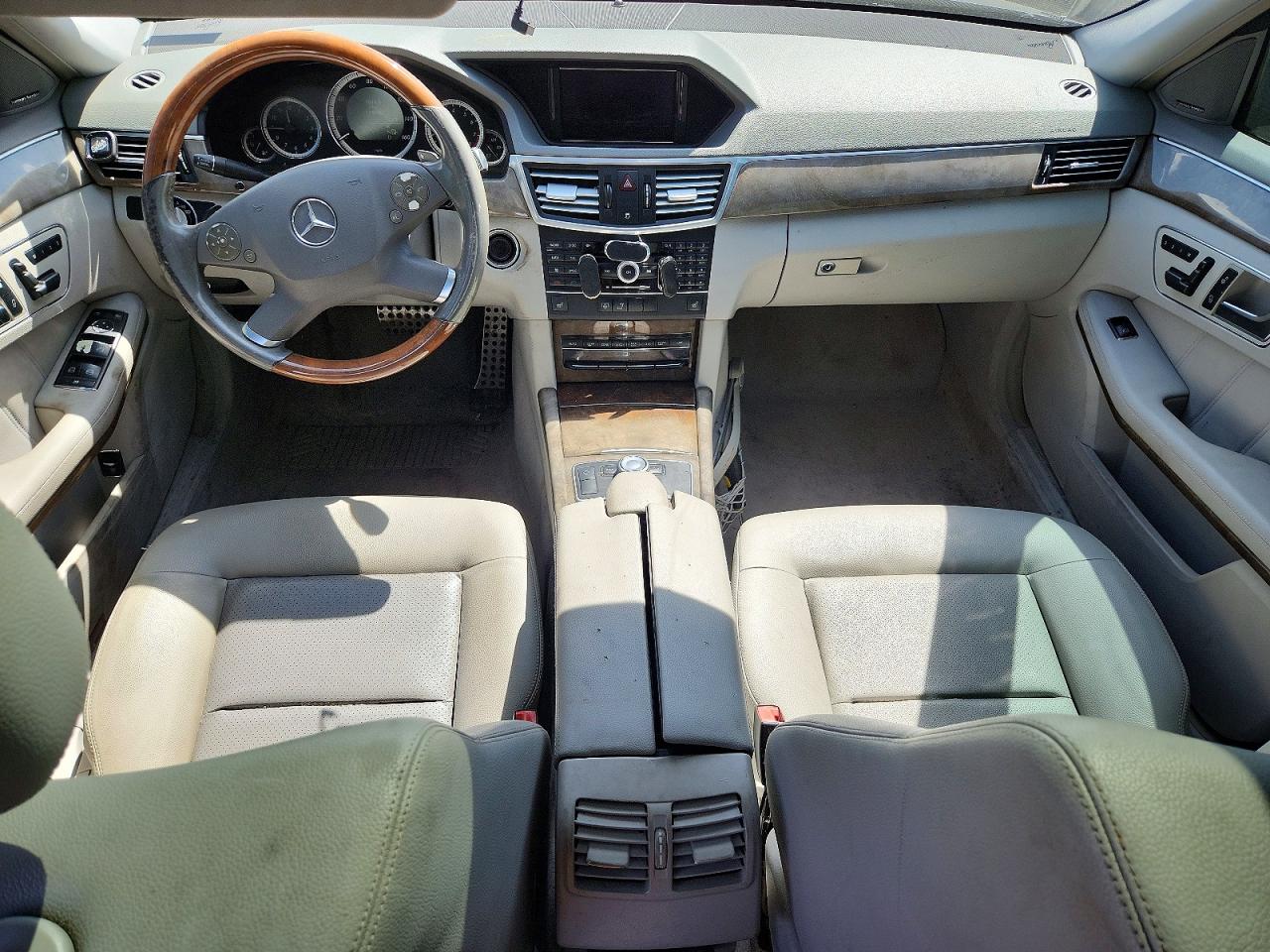 MERCEDES-BENZ E 2010 — 9