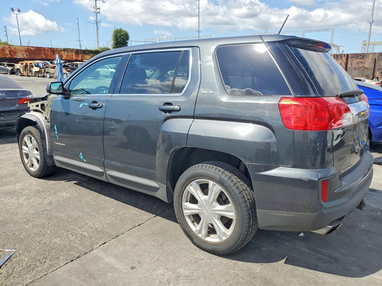 GMC TERRAIN 2017 — 3