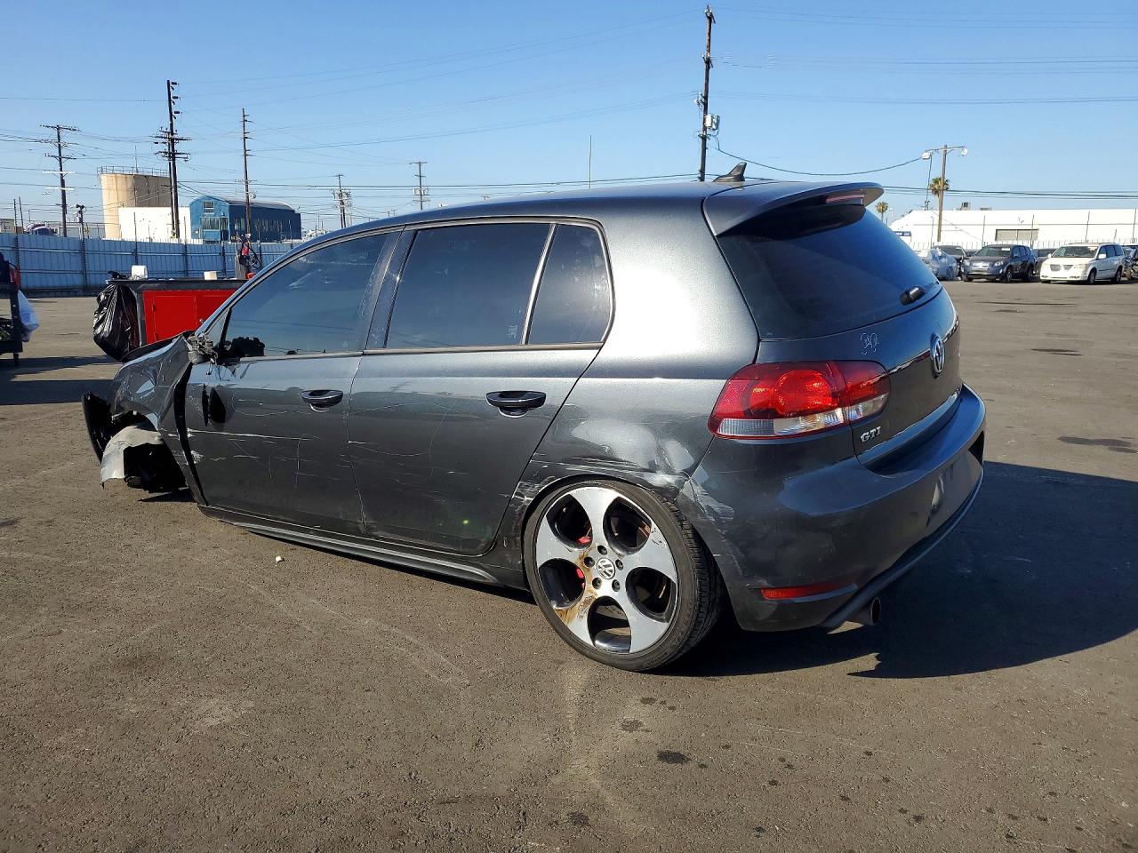 VOLKSWAGEN GTI 2011 — 3