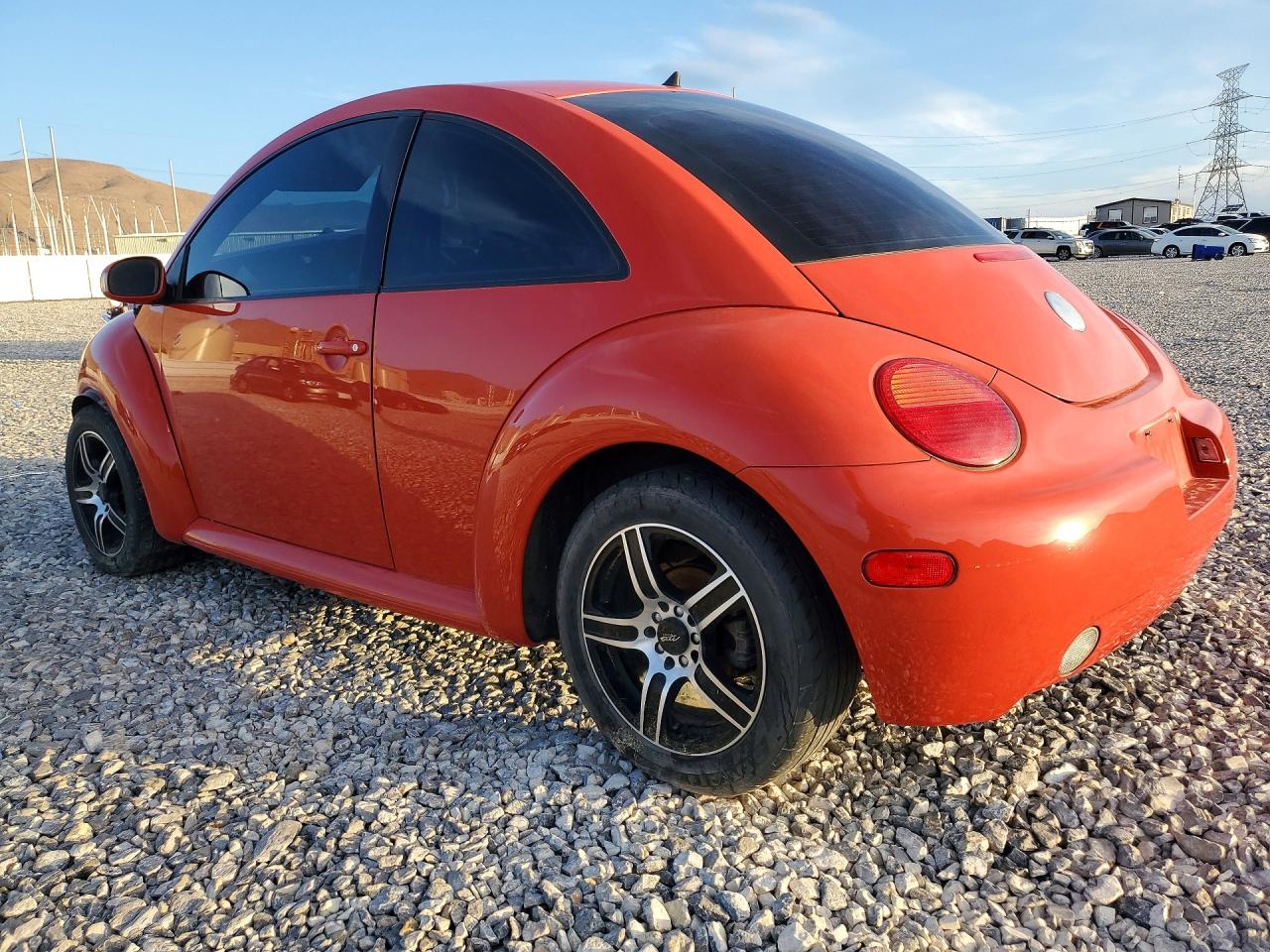 VOLKSWAGEN NEW BEETLE 2004 — 3