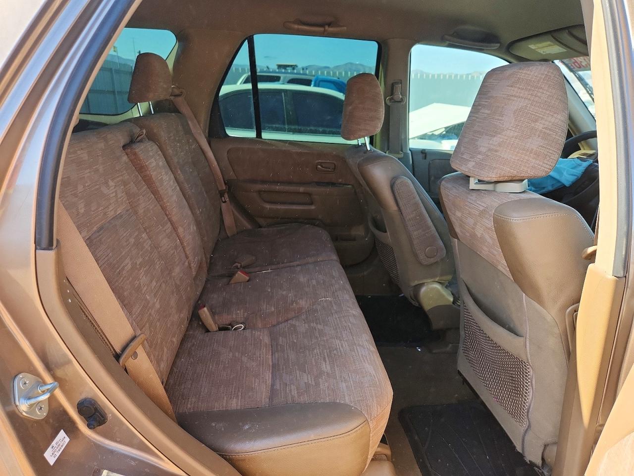 HONDA CR-V 2004 — 12