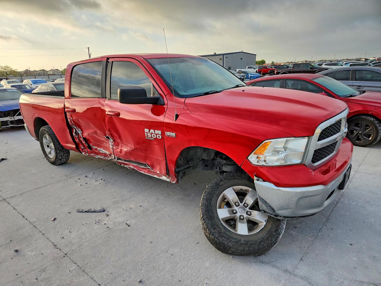 2019 RAM 1500 CLASSIC SLT