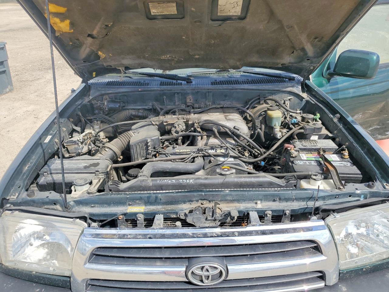 TOYOTA 4RUNNER 1999 — 13