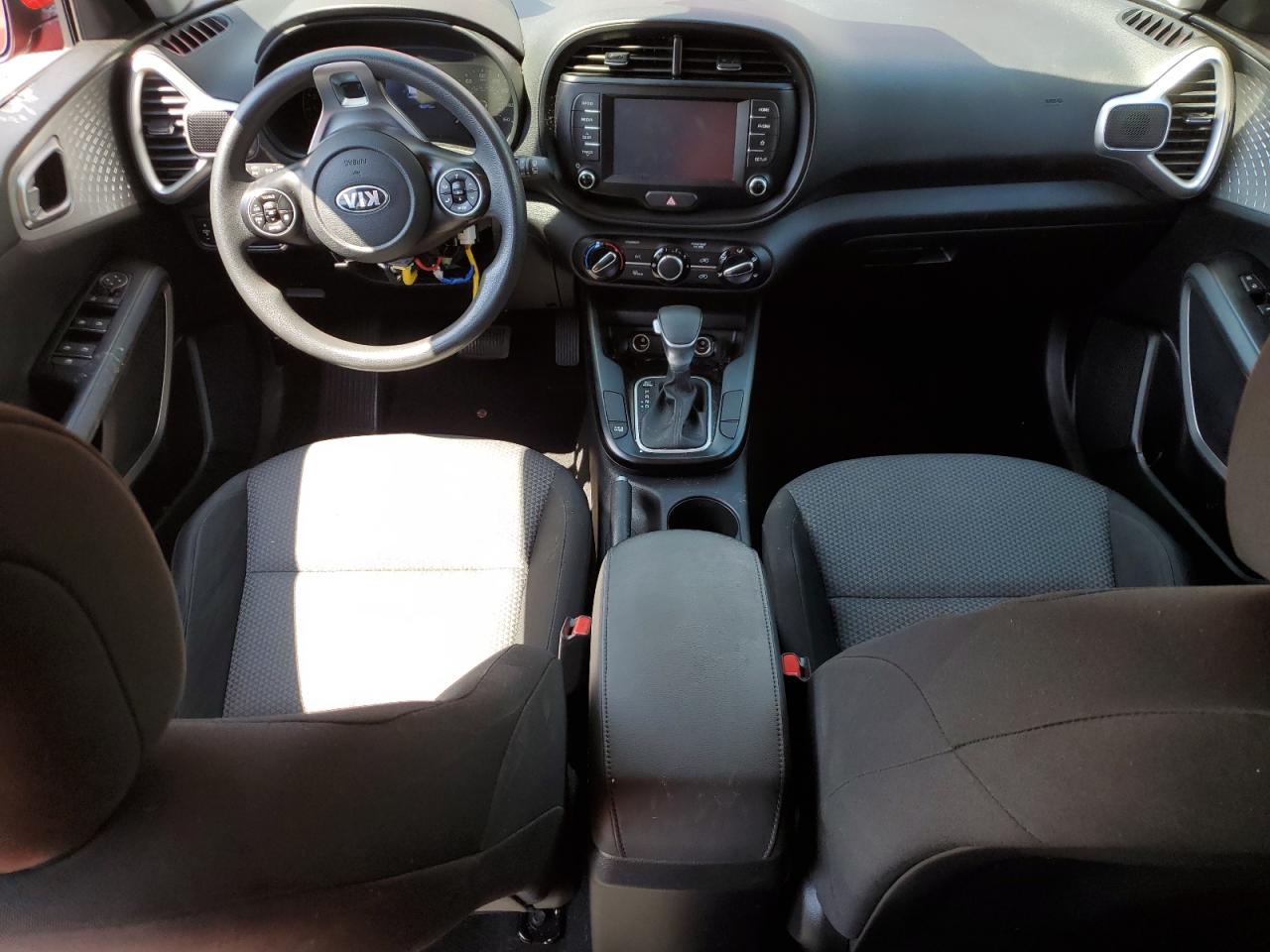 KIA SOUL LX 2020 — 9
