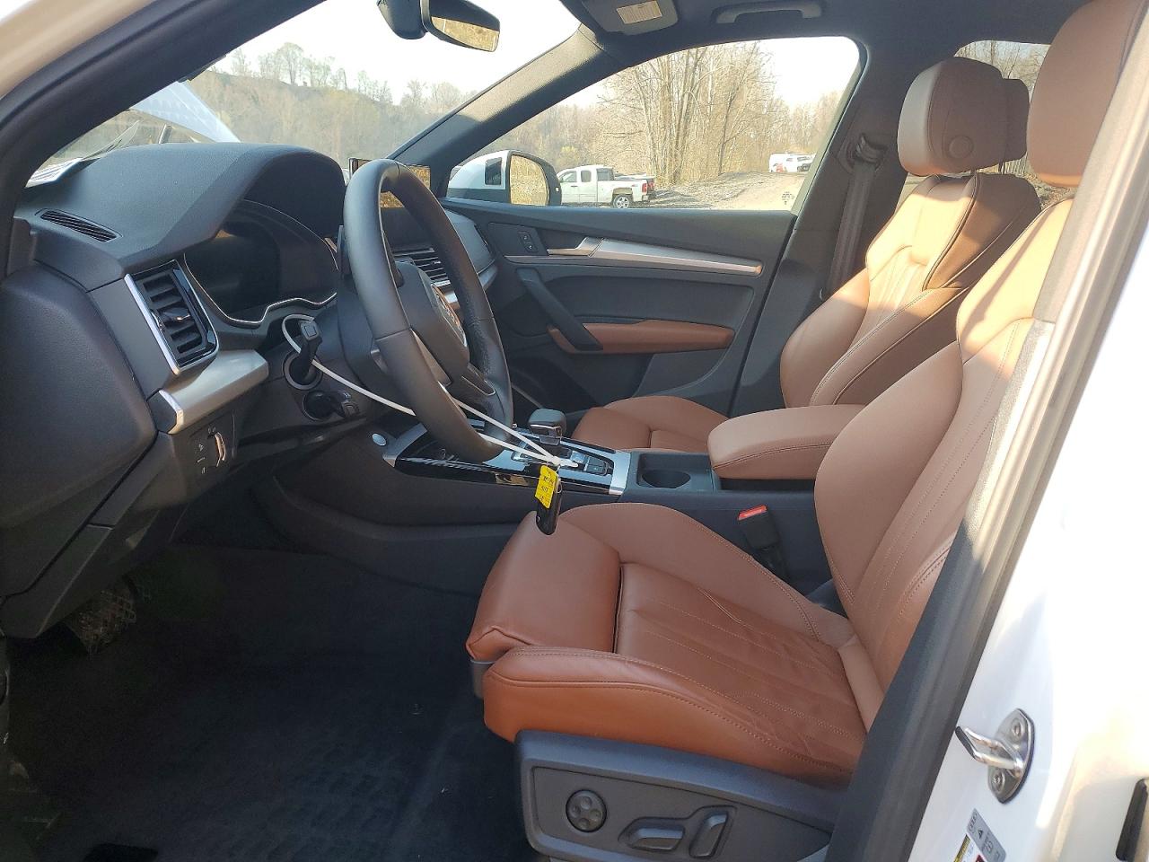 AUDI Q5 2025 — 8