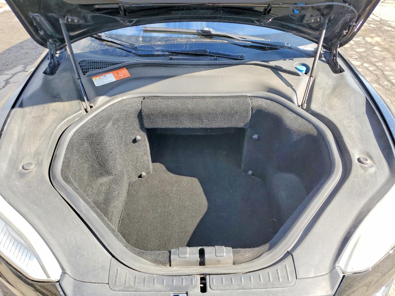 TESLA MODEL S 2014 — 12