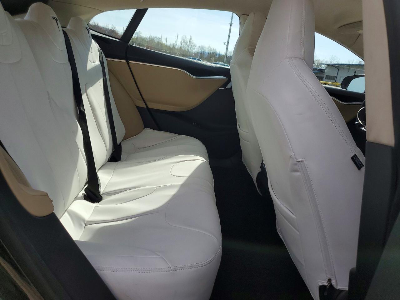 TESLA MODEL S 2014 — 11