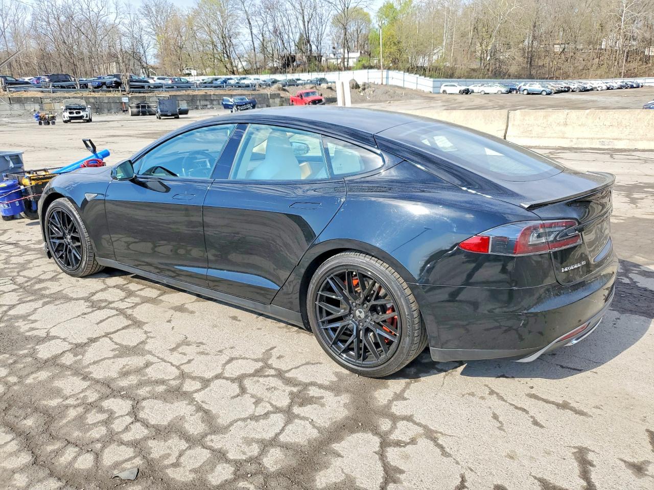 TESLA MODEL S 2014 — 3