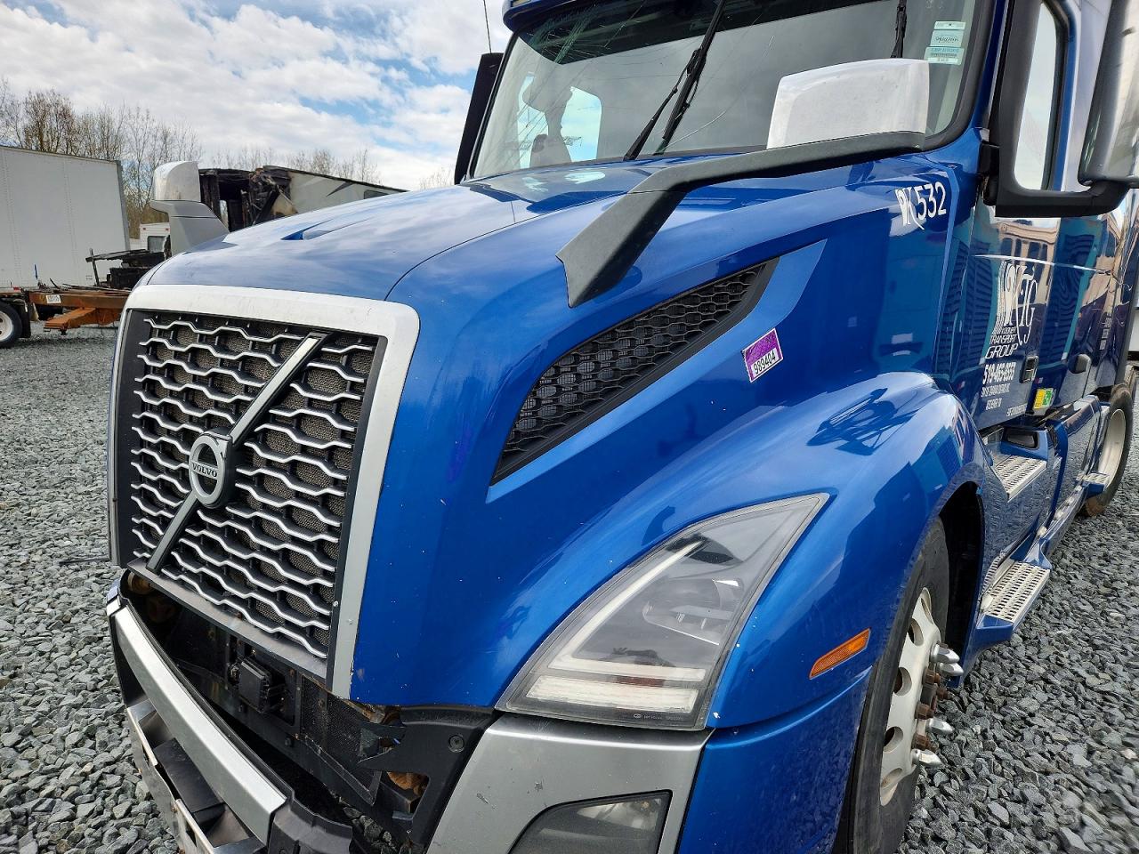 VOLVO VNL 2019 — 8