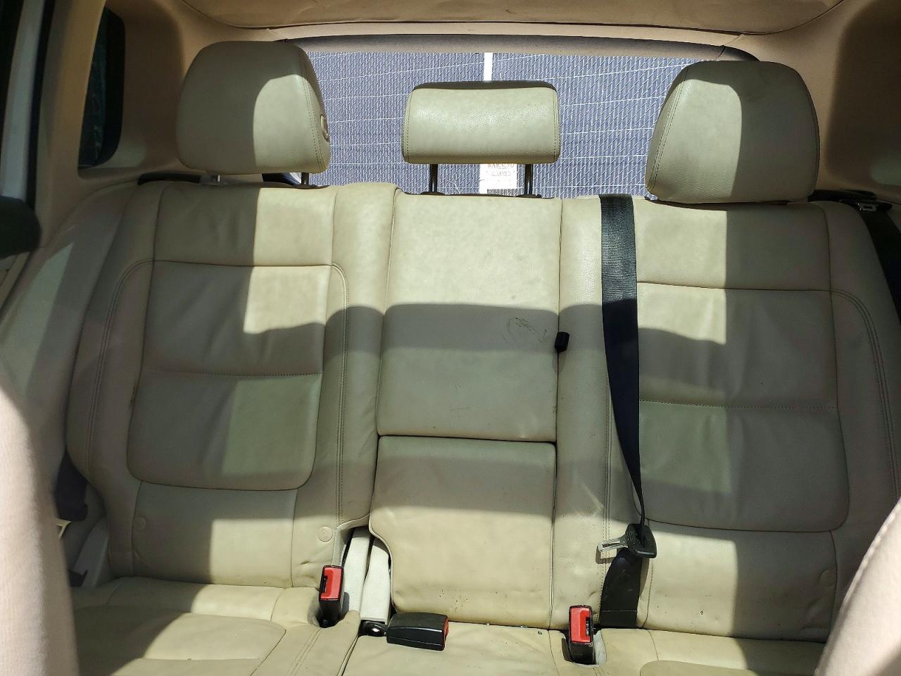 VOLKSWAGEN TIGUAN 2012 — 11