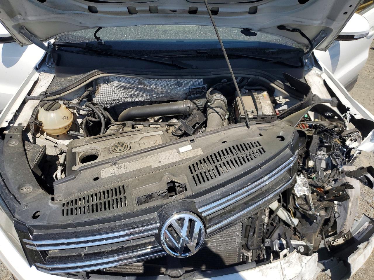 VOLKSWAGEN TIGUAN 2012 — 13