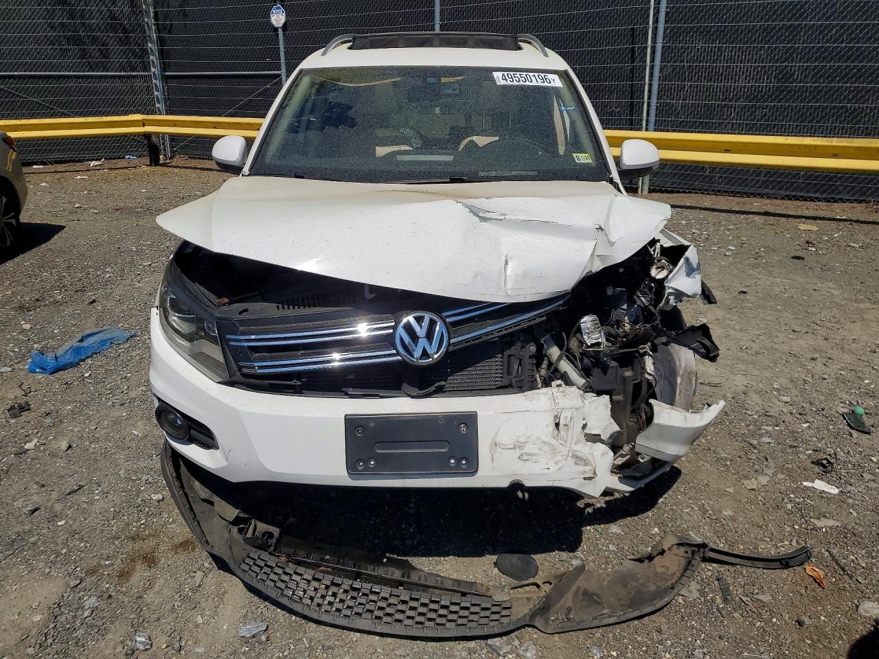 VOLKSWAGEN TIGUAN 2012 — 6