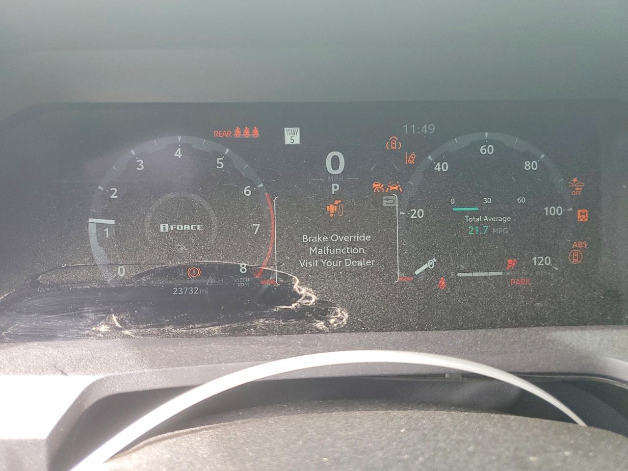TOYOTA TACOMA 2025 — 10