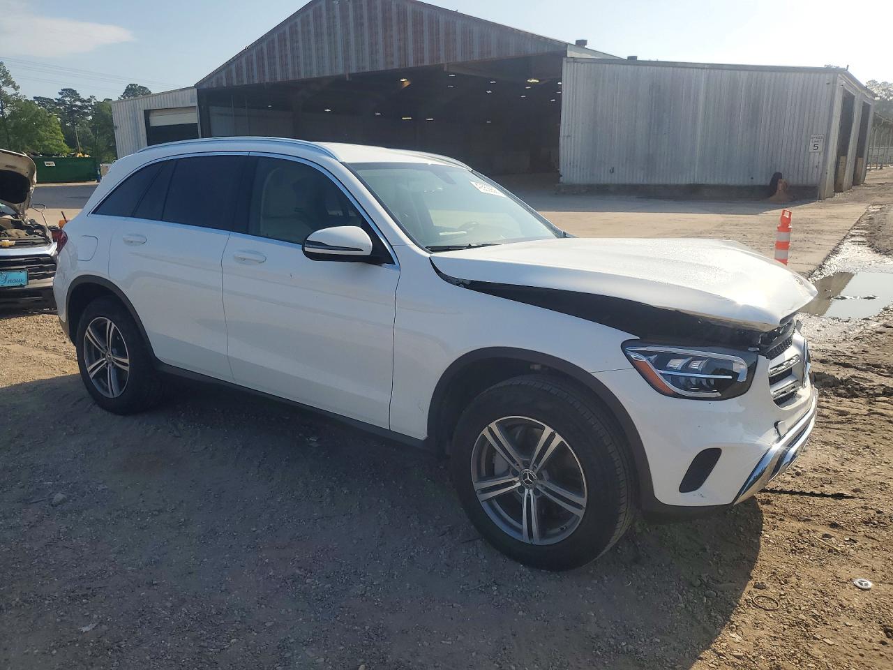 2020 MERCEDES-BENZ GLC 300