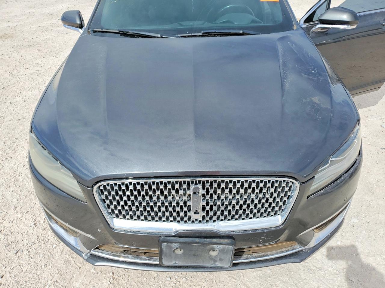 LINCOLN MKZ 2017 — 12