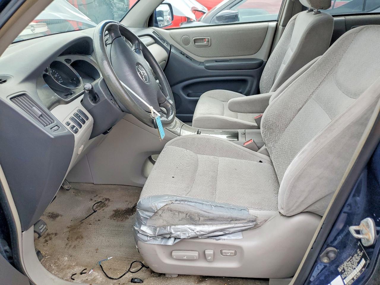 TOYOTA HIGHLANDER 2003 — 8