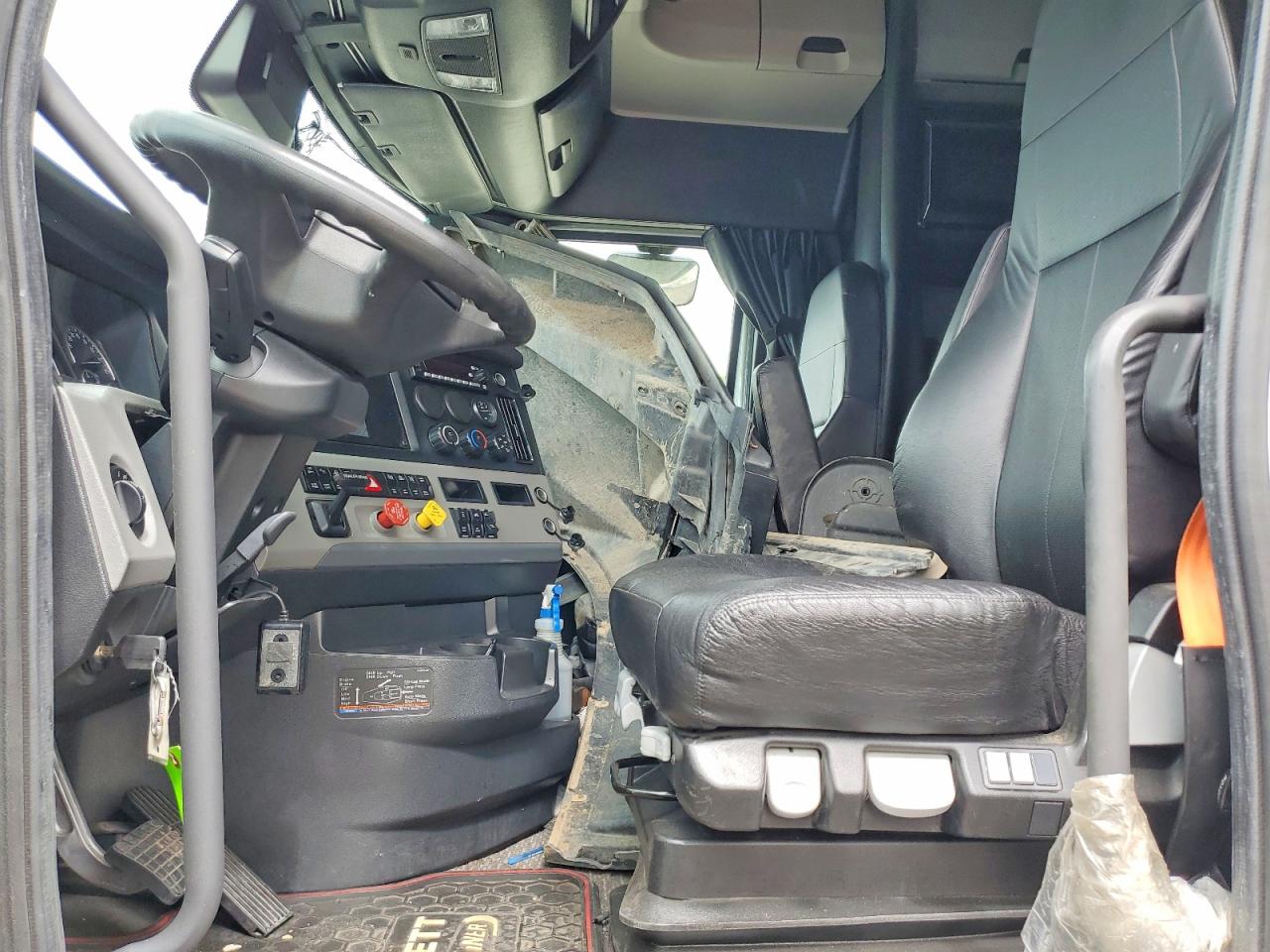 FREIGHTLINER CASCADIA 126 2022 — 6