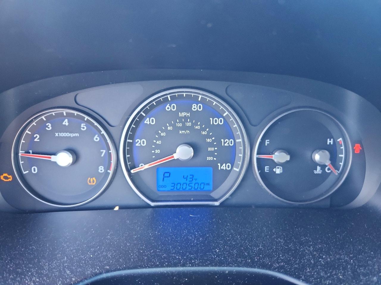 HYUNDAI SANTA FE 2010 — 10