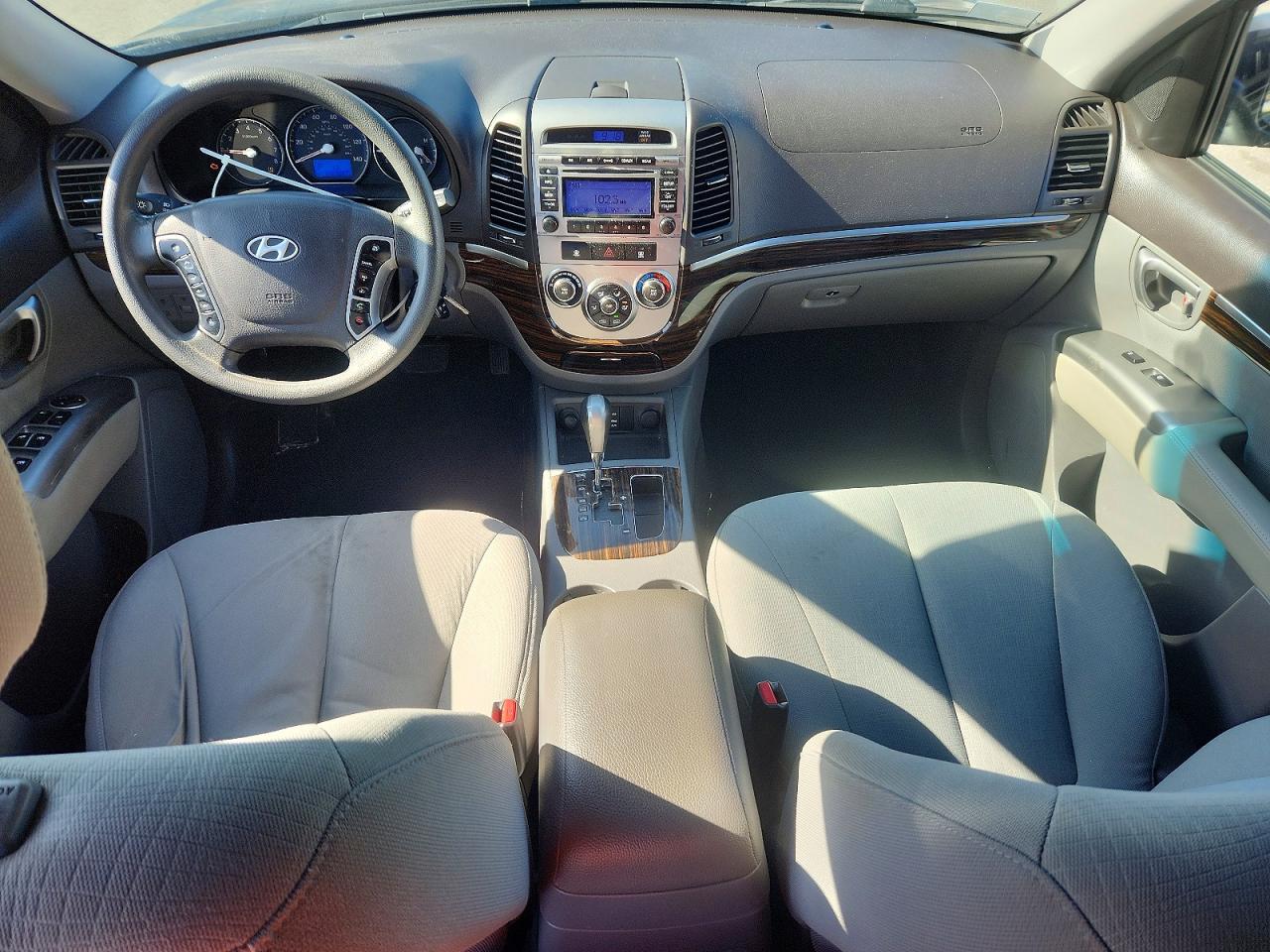 HYUNDAI SANTA FE 2010 — 9