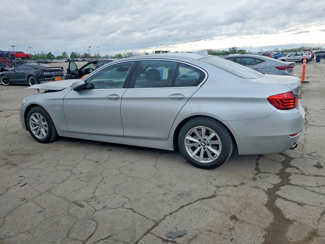 BMW 528 2015 — 3